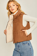Load image into Gallery viewer, Love Tree Zip Up Cropped Contrast Reversible Vest