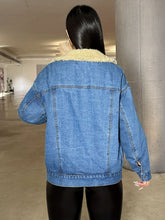 Load image into Gallery viewer, Snap Down Long Sleeve Denim Jacket