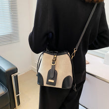 Load image into Gallery viewer, Straw Braided Adjustable Strap Crossbody Bag