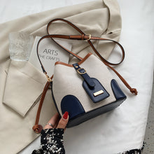 Load image into Gallery viewer, Straw Braided Adjustable Strap Crossbody Bag