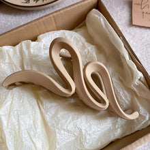 Load image into Gallery viewer, Alloy Acrylic Hair Claw Clip