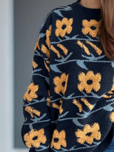 Load image into Gallery viewer, Flower Contrast Round Neck Long Sleeve Sweater