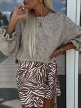 Load image into Gallery viewer, Round Neck Long Sleeve Sweater