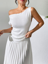 Load image into Gallery viewer, Single Shoulder Short Sleeve Knit Top