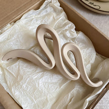 Load image into Gallery viewer, Alloy Acrylic Hair Claw Clip