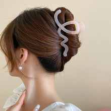 Load image into Gallery viewer, Acrylic Hair Claw Clip