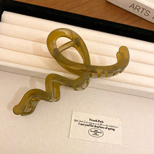 Load image into Gallery viewer, Acrylic Hair Claw Clip