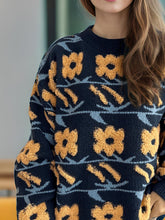 Load image into Gallery viewer, Flower Contrast Round Neck Long Sleeve Sweater