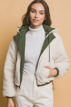 Load image into Gallery viewer, Love Tree Zip Up Cropped Hooded Sherpa Reversible Jacket