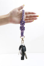 Load image into Gallery viewer, Flower Shape Wristlet Zinc Alloy Closure Macrame Key Chain