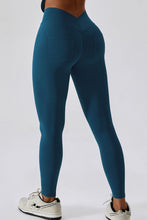 Load image into Gallery viewer, Wide Waistband Slim Fit Back Pocket Sports Leggings