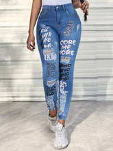 Load image into Gallery viewer, Distressed Skinny Jeans with Pockets