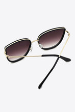 Load image into Gallery viewer, Full Rim Metal-Plastic Hybrid Frame Sunglasses