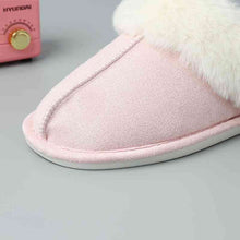 Load image into Gallery viewer, Faux Suede Center Seam Slippers