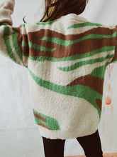 Load image into Gallery viewer, Color Block Round Neck Sweater