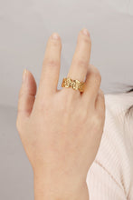 Load image into Gallery viewer, Hammered Copper Ring