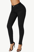 Load image into Gallery viewer, Mid-Rise Waist Skinny Pocketed Jeans