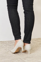 Load image into Gallery viewer, Melody 2" Closed Toe Heels
