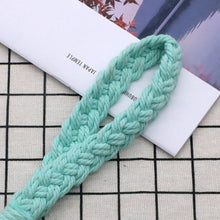 Load image into Gallery viewer, Assorted 4-Piece Macrame Keychain