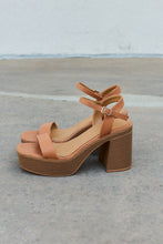 Load image into Gallery viewer, Weeboo Feel It Platform Heel Sandals