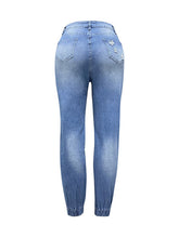 Load image into Gallery viewer, Distressed Skinny Jeans with Pockets