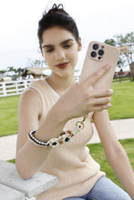 Load image into Gallery viewer, Flower Shape Wristlet Zinc Alloy Closure Macrame Key Chain