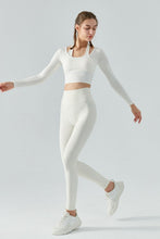 Load image into Gallery viewer, Halter Neck Long Sleeve Cropped Sports Top