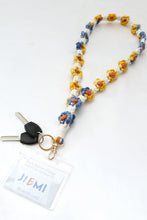 Load image into Gallery viewer, Floral Lanyard Key Chain