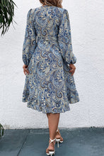 Load image into Gallery viewer, Printed Tie-Waist Balloon Sleeve Plunge Dress