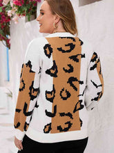 Load image into Gallery viewer, Plus Size Printed V-Neck Long Sleeve Sweater