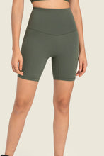Load image into Gallery viewer, Seamless High-Rise Wide Waistband Biker Shorts