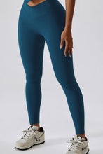 Load image into Gallery viewer, Wide Waistband Slim Fit Back Pocket Sports Leggings