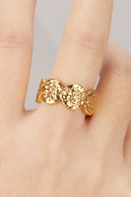 Load image into Gallery viewer, Hammered Copper Ring