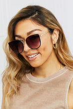 Load image into Gallery viewer, Full Rim Metal-Plastic Hybrid Frame Sunglasses