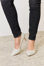 Load image into Gallery viewer, Melody 2" Closed Toe Heels