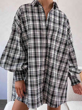Load image into Gallery viewer, Plaid Lantern Sleeve Shirt