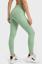 Load image into Gallery viewer, V-Waist Yoga Leggings with Pockets