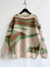 Load image into Gallery viewer, Color Block Round Neck Sweater