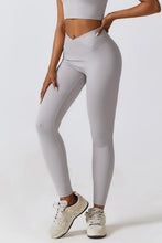 Load image into Gallery viewer, V-Waistband Sports Leggings