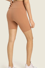 Load image into Gallery viewer, Seamless High-Rise Wide Waistband Biker Shorts