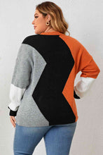 Load image into Gallery viewer, Plus Size Color Block Round Neck Knit Top