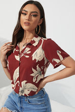 Load image into Gallery viewer, Floral Button-Up Short Sleeve Shirt