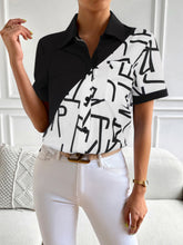 Load image into Gallery viewer, Contrast Short Sleeve Shirt