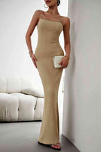 Load image into Gallery viewer, Spaghetti Strap Maxi Fishtail Dress