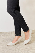 Load image into Gallery viewer, Melody 2" Closed Toe Heels
