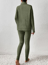 Load image into Gallery viewer, Ribbed Turtleneck Top and Pants Set