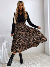 Load image into Gallery viewer, Printed Ruffle Hem Midi Skirt