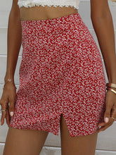 Load image into Gallery viewer, Ditsy Floral Slit Mini Skirt