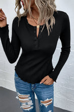 Load image into Gallery viewer, Quarter-Snap Round Neck Top