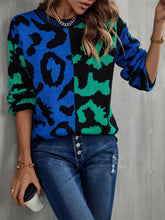 Load image into Gallery viewer, Round Neck Contrast Color Dropped Shoulder Sweater